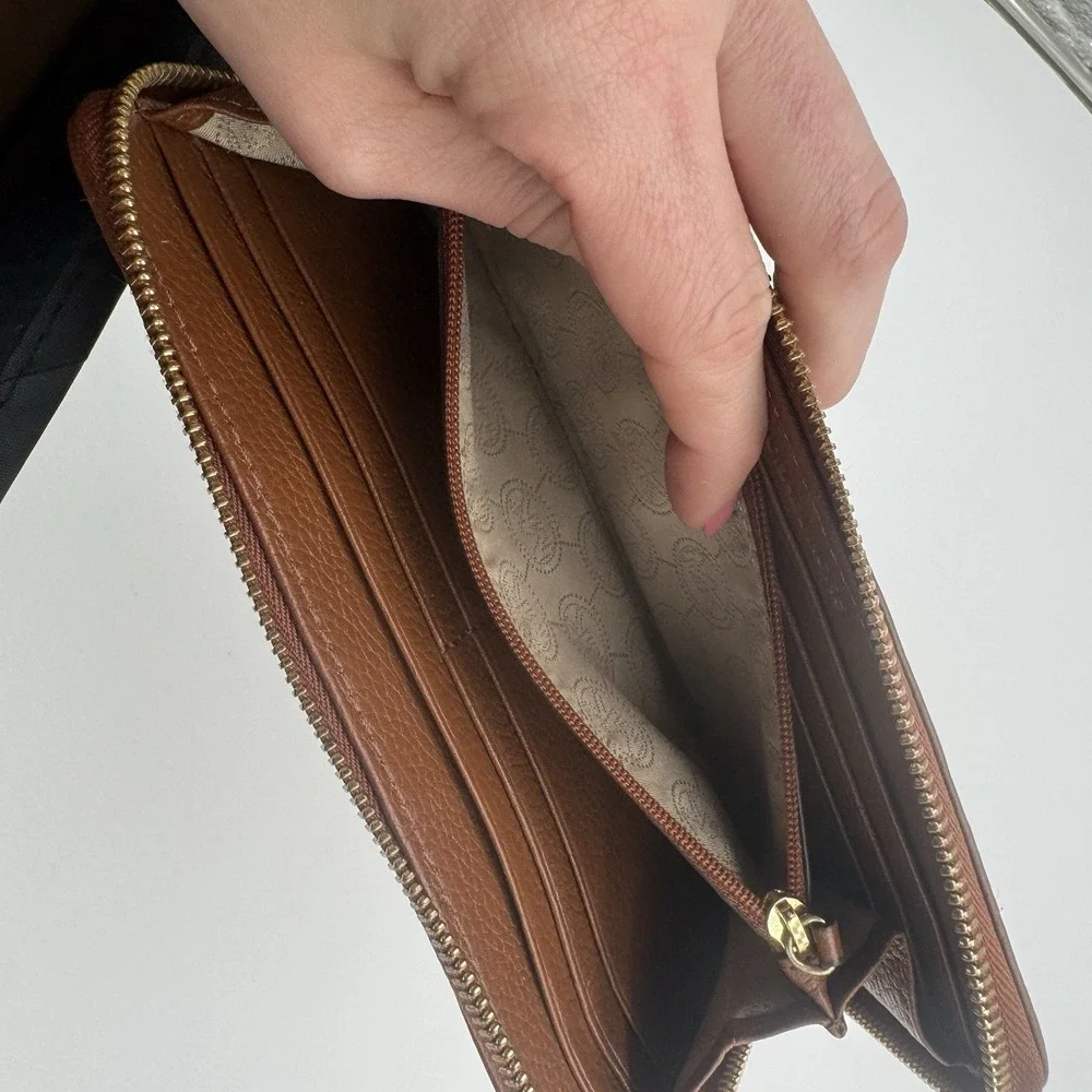 Michael Kors‎ Jet Set Brown Pebbled Leather Zip Around Wallet Gold Logo